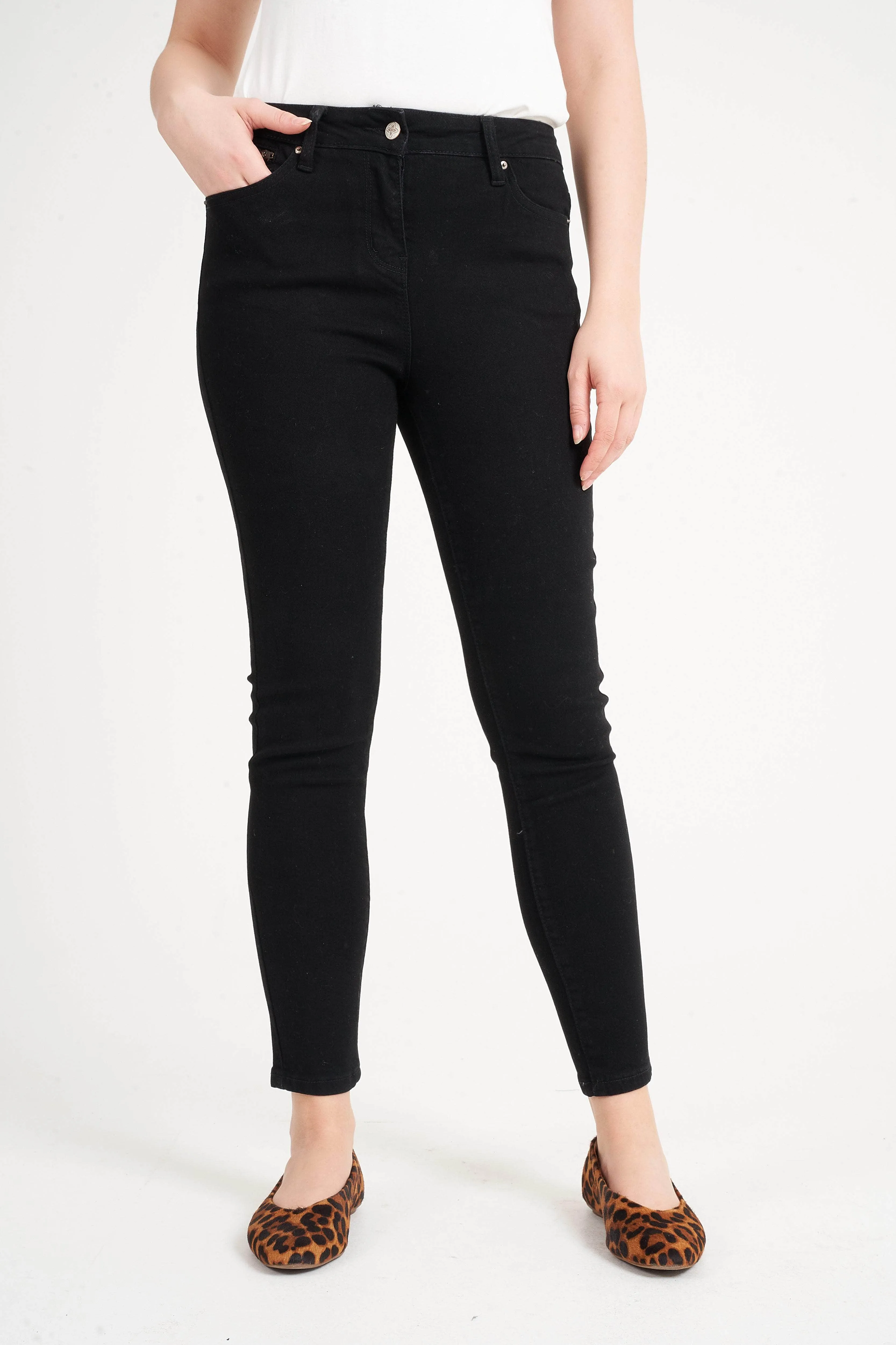 Saloos Comfort Stretch Tapered Mid-High Waist Jeans